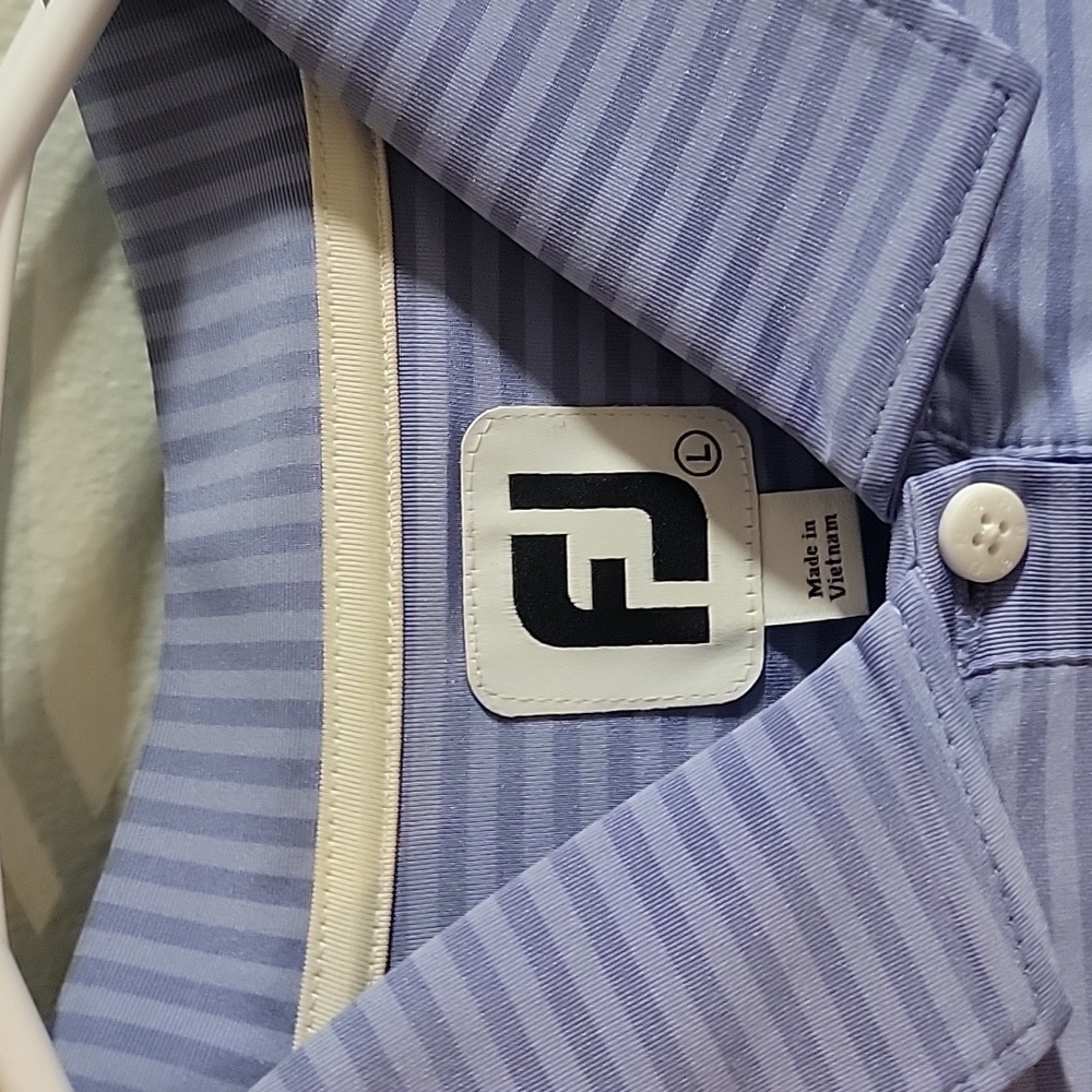 FootJoy woman's golf shirt - Picture 3 of 6